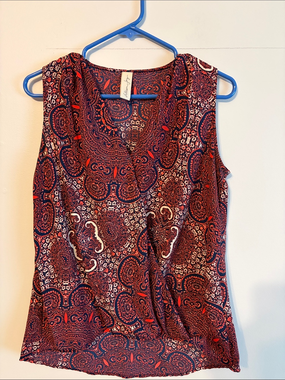 Allison Joy Red & Navy Paisley Sleeveless v neck wrapTank. Small